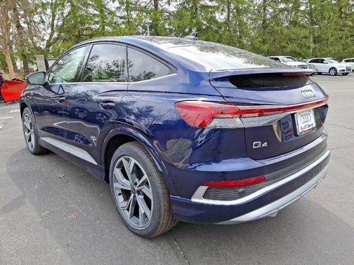 2025 Audi Q4 e-tron 55 quattro Premium