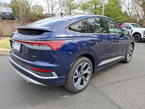 2025 Audi Q4 e-tron 55 quattro Premium