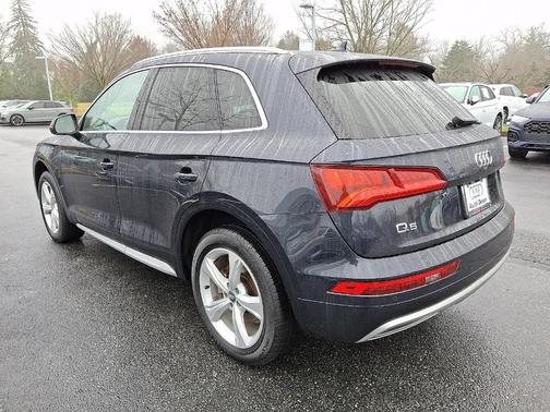 2020 Audi Q5 40 Premium Plus