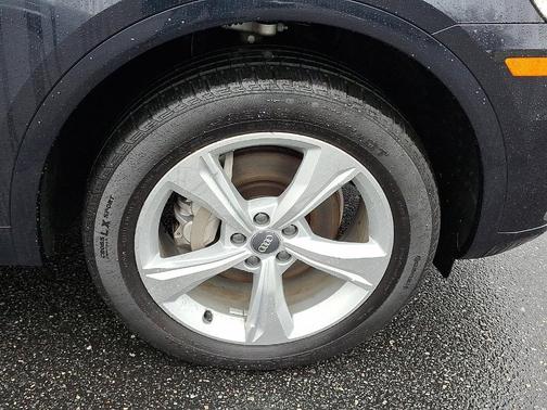 2020 Audi Q5 40 Premium Plus