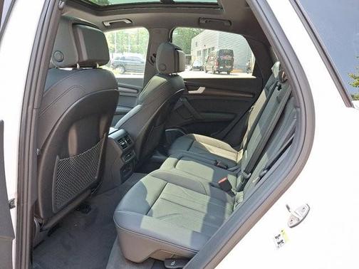2025 Audi Q5 45 S line quattro Premium