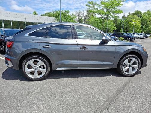 2024 Audi Q5 45 S line quattro Premium
