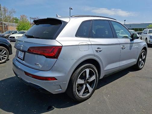 2022 Audi Q5 45 S line Premium Plus