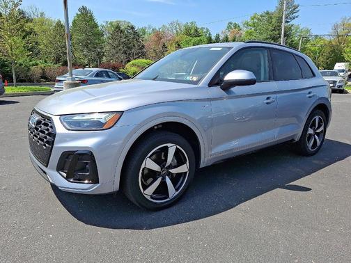 2022 Audi Q5 45 S line Premium Plus