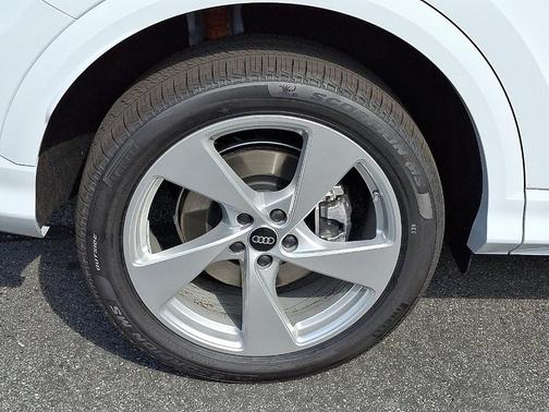 2025 Audi Q5 2.0T quattro Premium