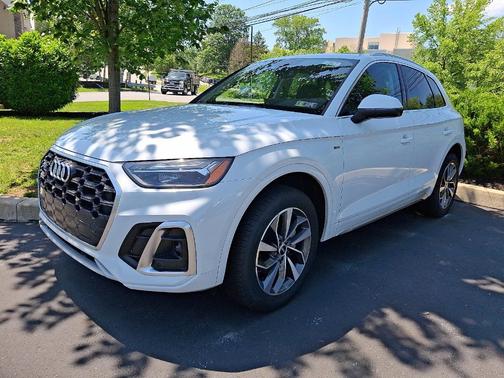 2024 Audi Q5 45 S line quattro Premium