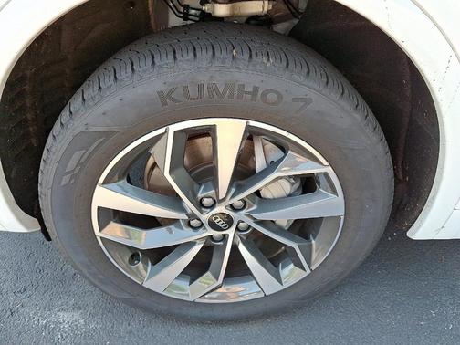2024 Audi Q5 45 S line quattro Premium