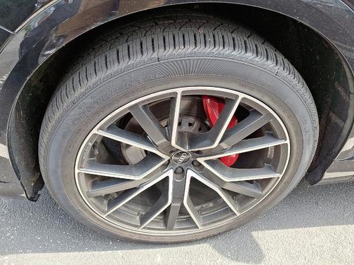 2019 Audi Q8 Prestige
