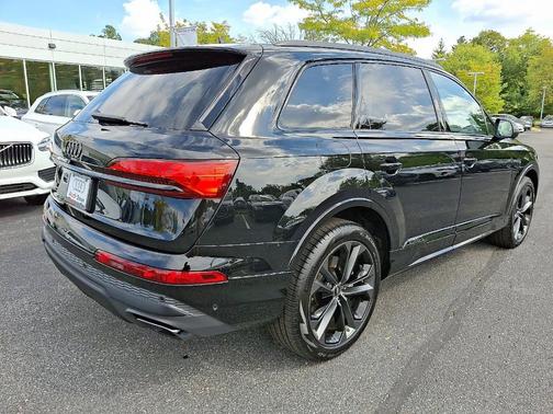 2025 Audi Q7 55 Premium Plus
