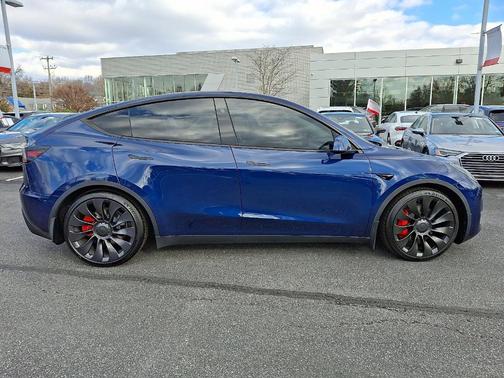 2023 Tesla Model Y Performance