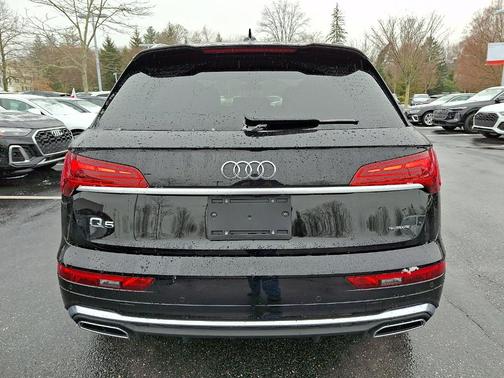 2025 Audi Q5 45 S line quattro Premium