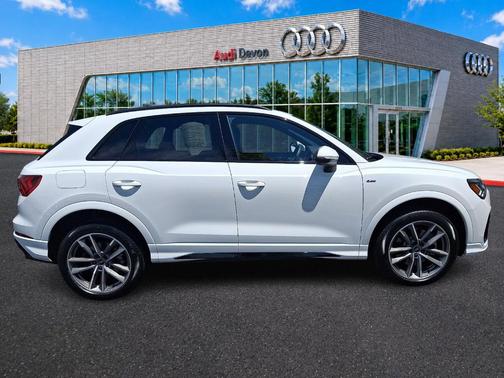 Arkona White 2025 Audi Q3 45 S line Premium