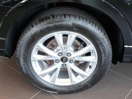 2025 Audi Q3 45 S line Premium