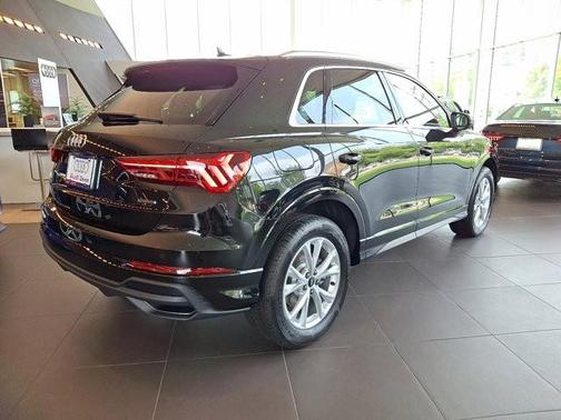 2025 Audi Q3 45 S line Premium