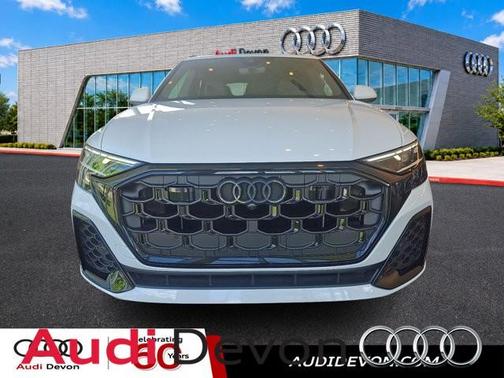 Glacier White Metallic 2026 Audi Q8 Premium Plus