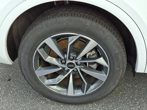 2024 Audi Q5 45 S line quattro Premium