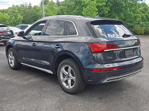 Manhattan Gray Metallic 2021 Audi Q5 45 Premium