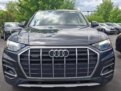 Manhattan Gray Metallic 2021 Audi Q5 45 Premium
