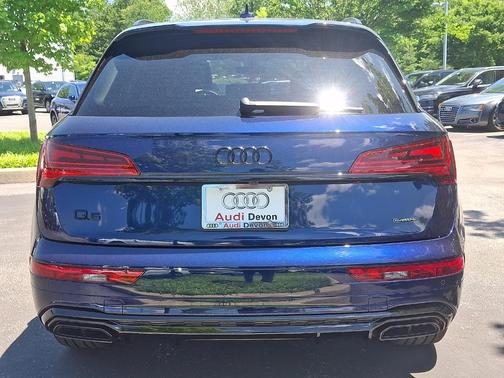 Navarra Blue Metallic 2025 Audi Q5 45 S line quattro Premium