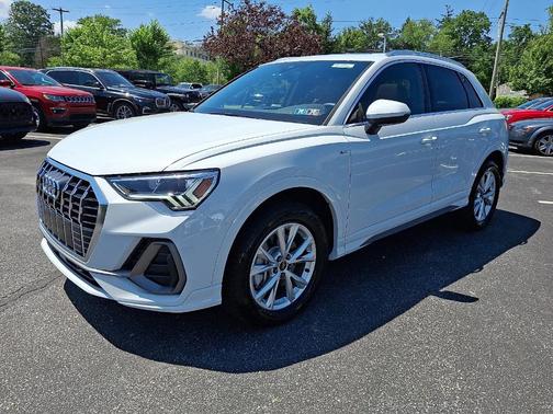 2025 Audi Q3 45 S line Premium