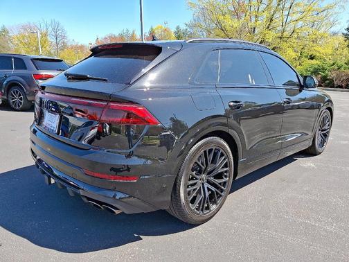 2024 Audi SQ8 4.0T quattro Premium Plus