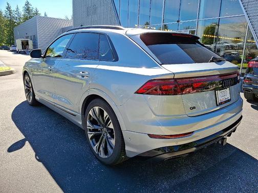 2026 Audi Q8 Prestige