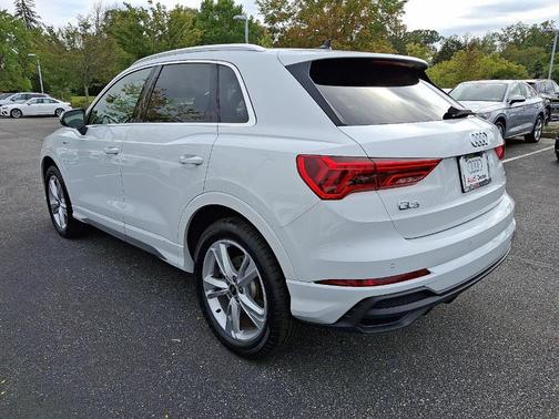 2024 Audi Q3 45 S line Premium