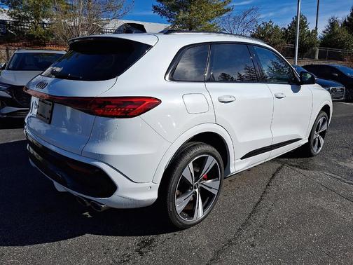 2025 Audi SQ5 3.0T quattro Premium