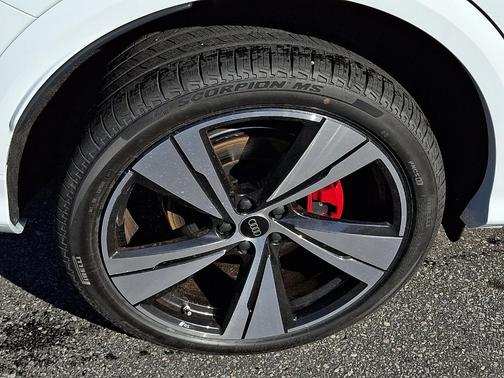 2025 Audi SQ5 3.0T quattro Premium