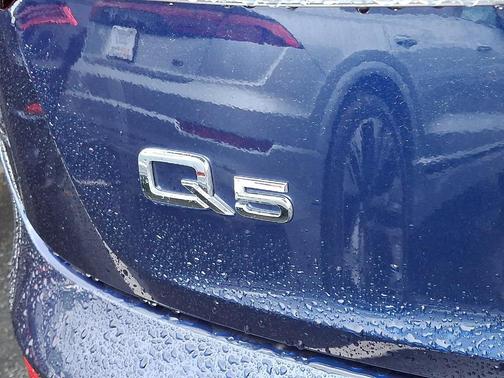 2022 Audi Q5 45 S line quattro Premium