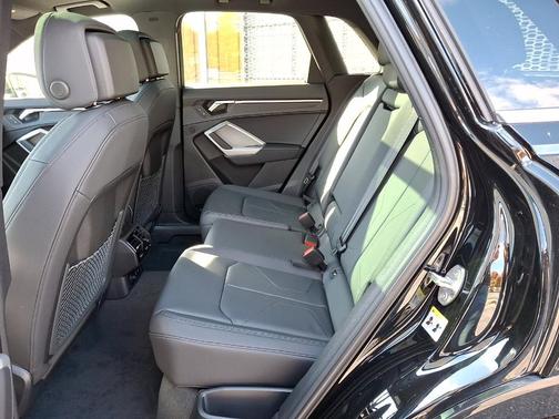 2025 Audi Q3 45 S line Premium