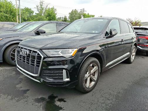 2023 Audi Q7 45 Premium Plus
