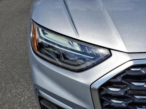 2024 Audi Q5 45 S line quattro Premium