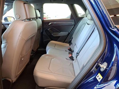 2025 Audi Q3 45 S line Premium