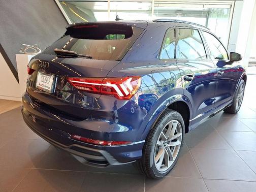 2025 Audi Q3 45 S line Premium