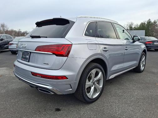 2023 Audi Q5 45 S line Premium Plus