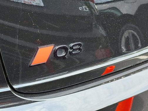 2025 Audi Q8 Prestige