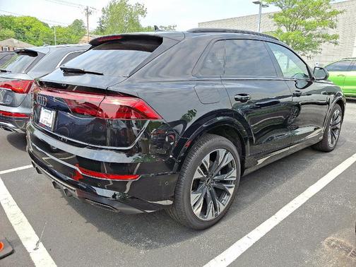 2025 Audi Q8 Prestige