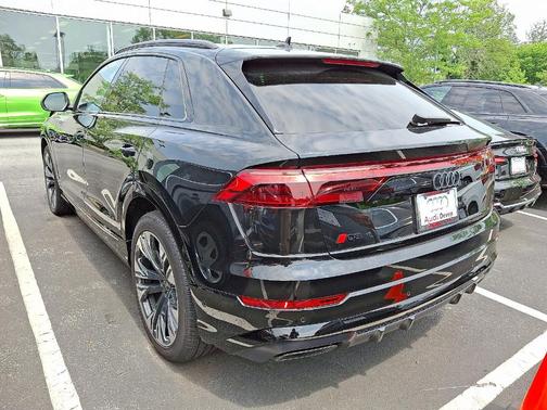 2025 Audi Q8 Prestige