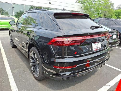 2025 Audi Q8 Prestige
