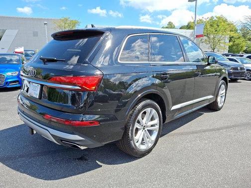 2025 Audi Q7 55 Premium Plus