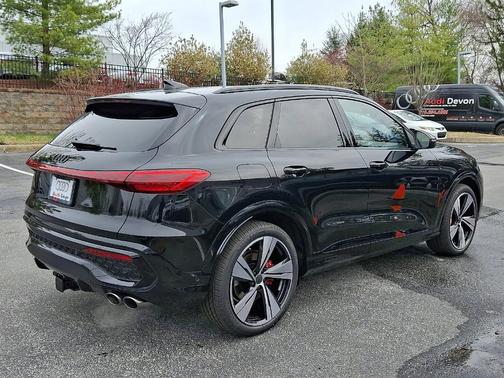 Mythos Black Metallic 2026 Audi SQ5 3.0T Premium Plus