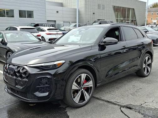 Mythos Black Metallic 2026 Audi SQ5 3.0T Premium Plus
