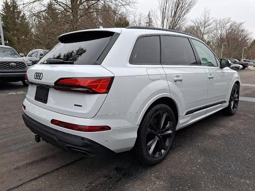 2026 Audi Q7 55 Premium