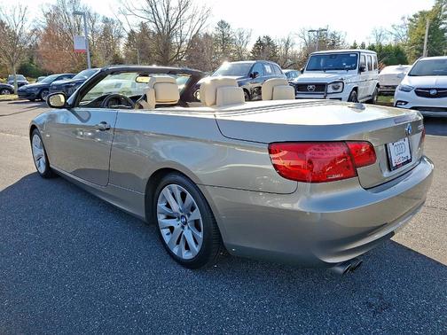 2011 BMW 328 i