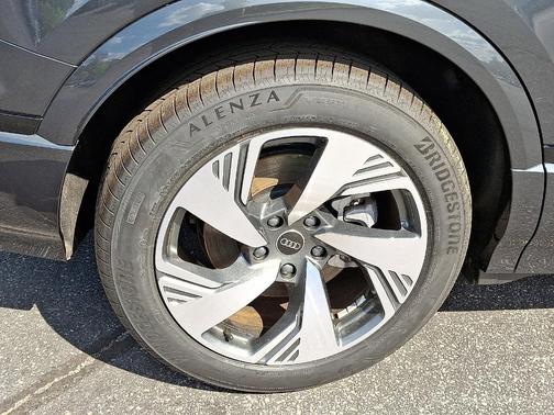 2025 Audi Q6 e-tron Premium