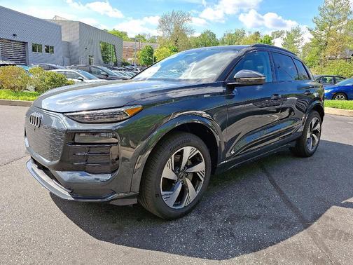 2025 Audi Q6 e-tron Premium