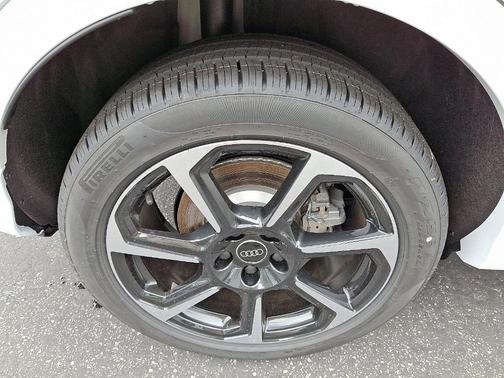 2025 Audi Q3 45 S line Premium