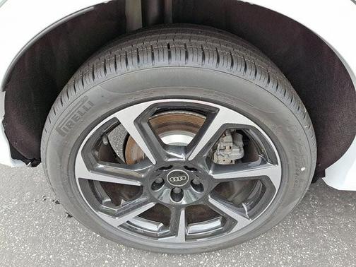 2025 Audi Q3 45 S line Premium
