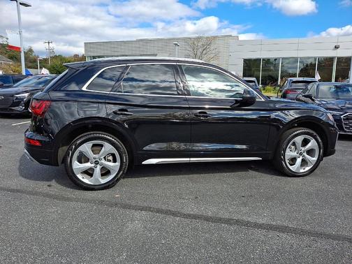 2025 Audi Q5 45 S line quattro Premium